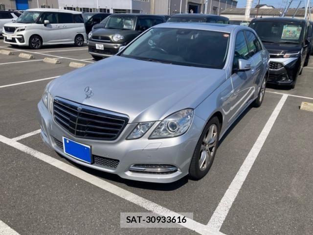 Mercedes Benz E-CLASS 2012-01 6908303-2