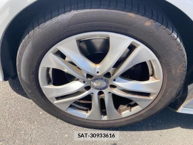 Mercedes Benz E-CLASS 2012-01 6908303-4