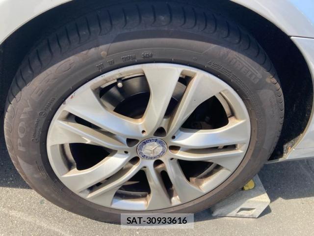 Mercedes Benz E-CLASS 2012-01 6908303-5
