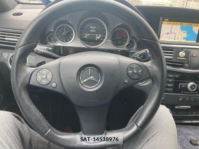 Mercedes Benz E-CLASS 2011-06 6908291-11