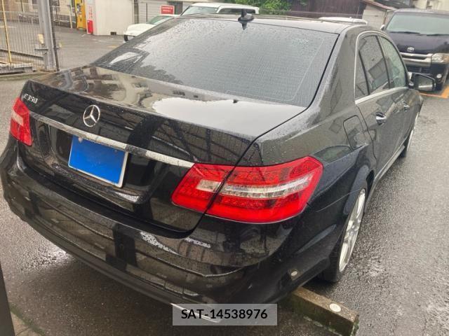 Mercedes Benz E-CLASS 2011-06 6908291-3