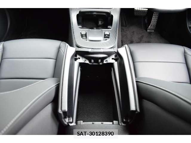 Mercedes Benz E-CLASS 2021-05 6995558-22