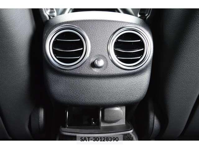 Mercedes Benz E-CLASS 2021-05 6995558-23