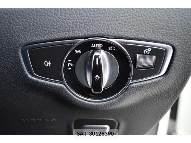 Mercedes Benz E-CLASS 2021-05 6995558-26