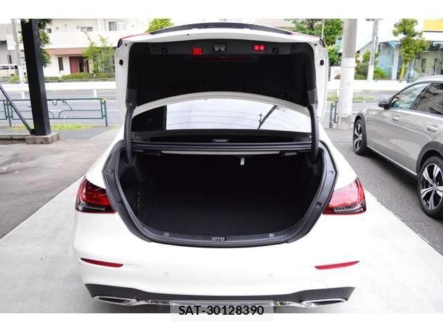Mercedes Benz E-CLASS 2021-05 6995558-28