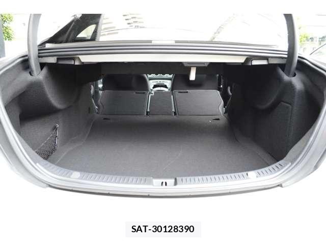 Mercedes Benz E-CLASS 2021-05 6995558-29