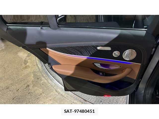 Mercedes Benz E-CLASS 2021-05 6995557-12