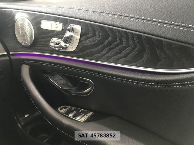 Mercedes Benz E-CLASS 2021-05 7059478-27