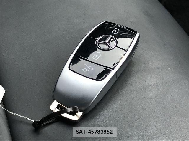 Mercedes Benz E-CLASS 2021-05 7059478-29