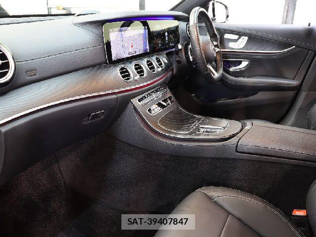 Mercedes Benz E-CLASS 2021-03 7221585-1