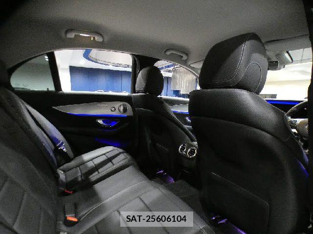 Mercedes Benz E-CLASS 2017-06 7221579-27