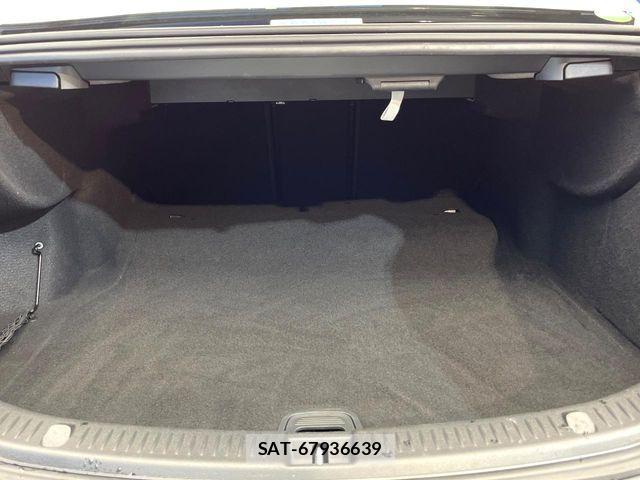 Mercedes Benz E-CLASS 2018-07 7221583-12