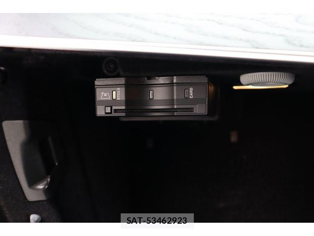 Mercedes Benz E-CLASS 2021-01 7221588-10
