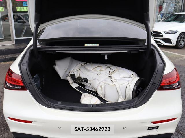 Mercedes Benz E-CLASS 2021-01 7221588-24
