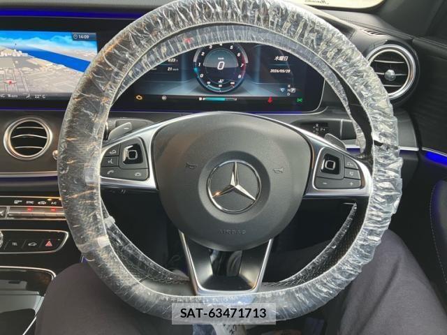 Mercedes Benz E-CLASS 2016-07 7251476-20