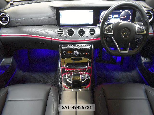 Mercedes Benz E-CLASS 2018-04 7328290-1