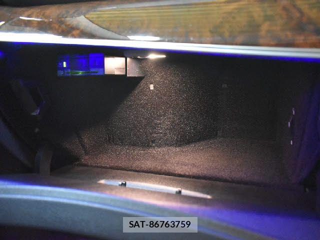 Mercedes Benz E-CLASS 2016-10 7328288-13