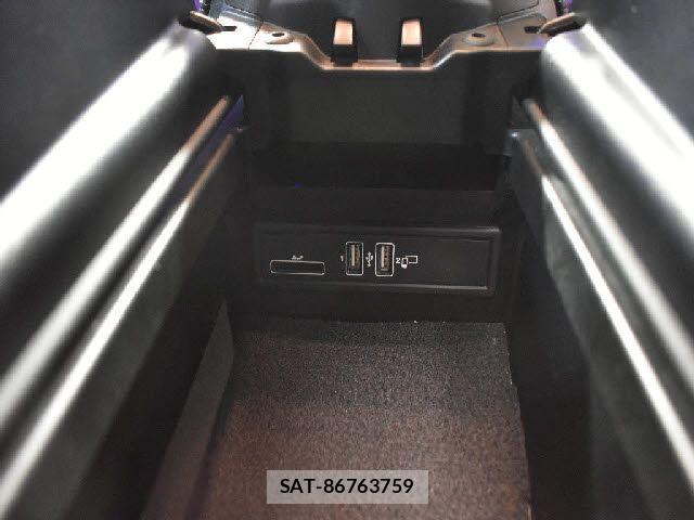 Mercedes Benz E-CLASS 2016-10 7328288-14