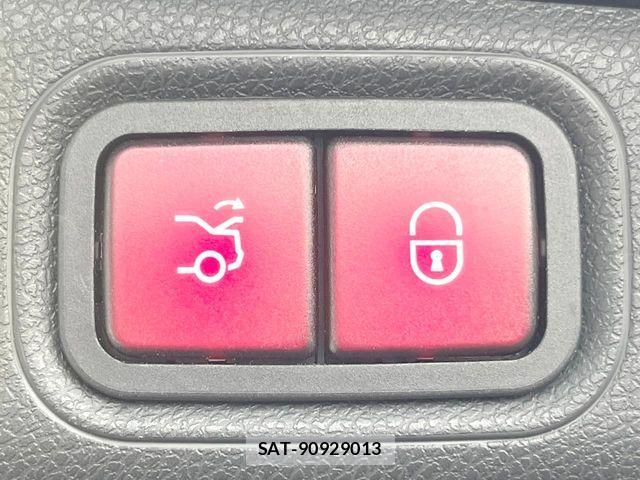 Mercedes Benz E-CLASS 2017-01 7328289-7