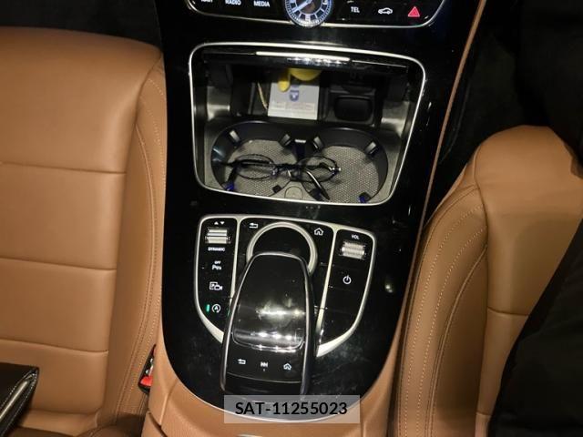 Mercedes Benz E-CLASS 2018-01 7358709-16
