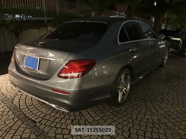 Mercedes Benz E-CLASS 2018-01 7358709-4