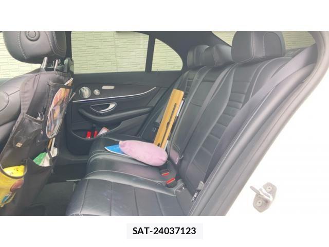 Mercedes Benz E-CLASS 2016-11 7455707-14