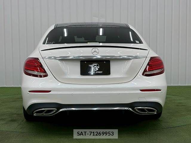 Mercedes Benz E-CLASS 2018-06 7501451-12