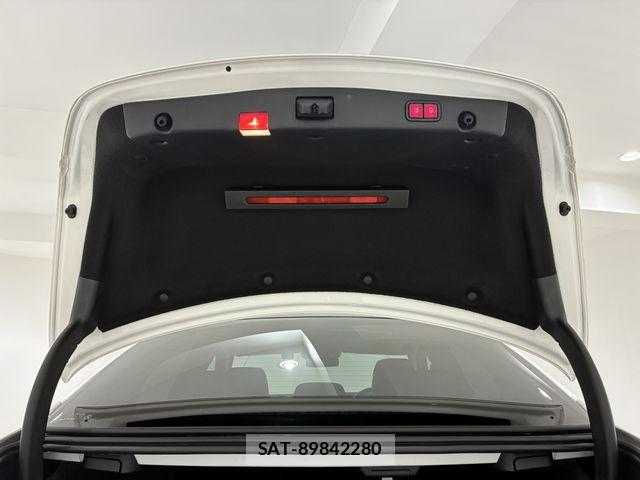 Mercedes Benz E-CLASS 2019-01 7562416-19