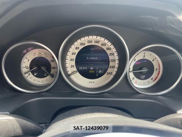 Mercedes Benz E-CLASS 2015-12 7617995-17