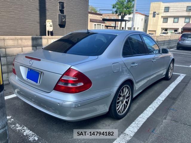 Mercedes Benz E-CLASS 2005-06 7617998-2