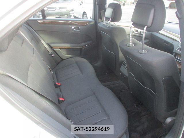 Mercedes Benz E-CLASS 2010-05 7617994-14