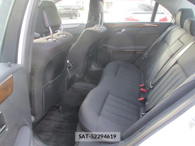 Mercedes Benz E-CLASS 2010-05 7617994-16