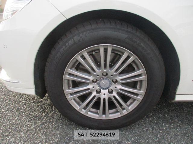 Mercedes Benz E-CLASS 2010-05 7617994-18