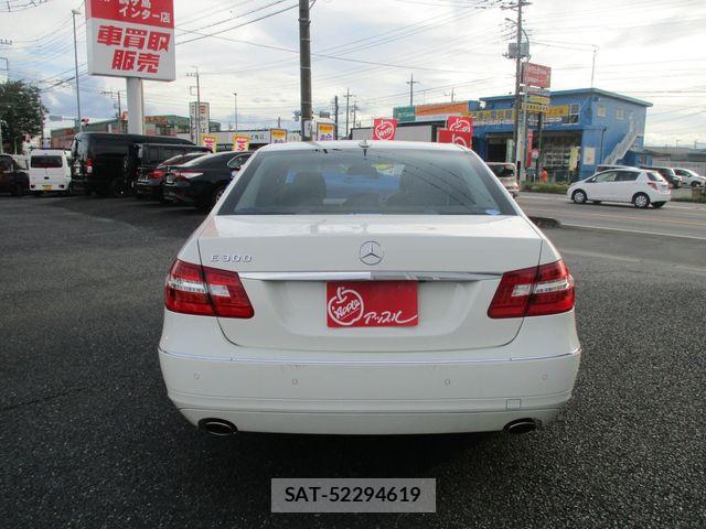 Mercedes Benz E-CLASS 2010-05 7617994-5