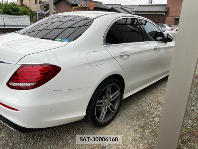 Mercedes Benz E-CLASS 2016-08 7617990-2