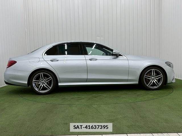 Mercedes Benz E-CLASS 2017-09 7725525-14