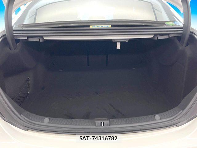 Mercedes Benz E-CLASS 2018-04 7725528-19