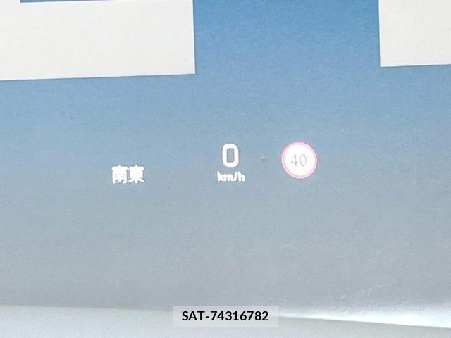 Mercedes Benz E-CLASS 2018-04 7725528-4