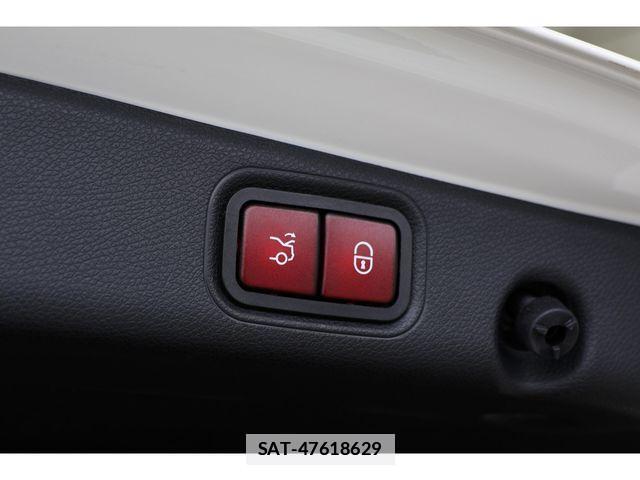 Mercedes Benz E-CLASS 2019-06 7725526-29