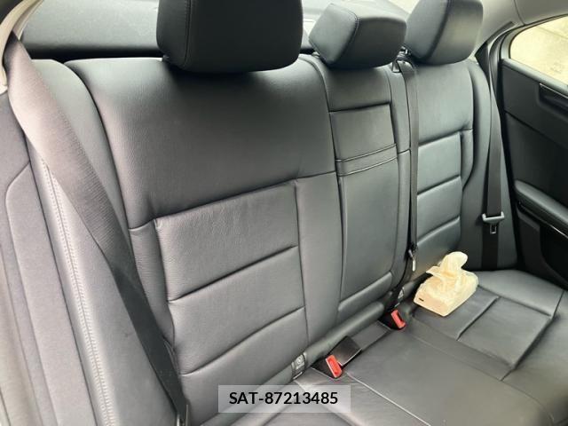 Mercedes Benz E-CLASS 2009-12 7725536-11