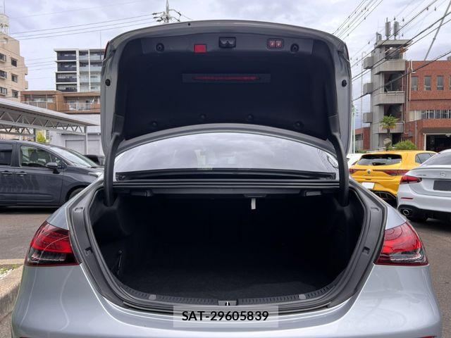 Mercedes Benz E-CLASS 2021-01 7786940-18