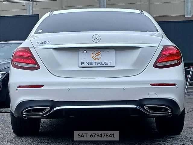 Mercedes Benz E-CLASS 2017-12 7877686-17