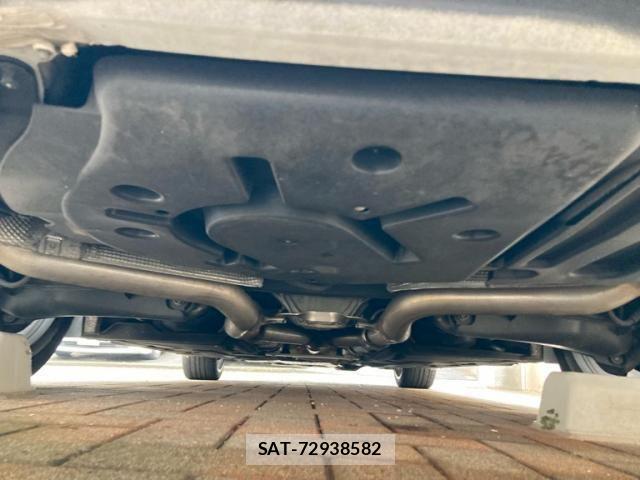 Mercedes Benz E-CLASS 2015-07 7962582-9