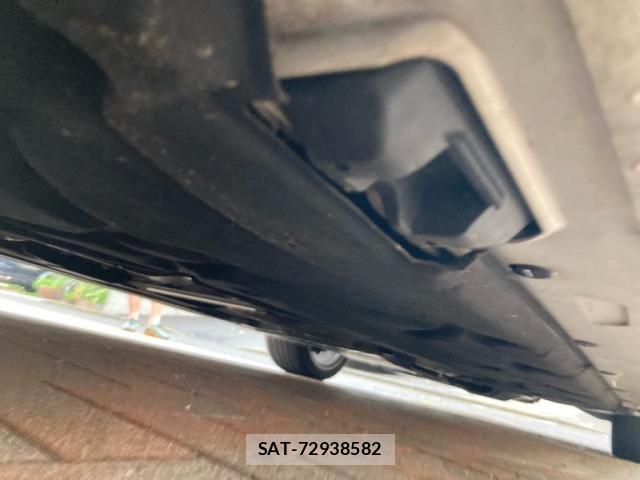 Mercedes Benz E-CLASS 2015-07 7962582-11