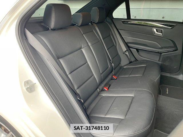 Mercedes Benz E-CLASS 2014-06 7979938-9