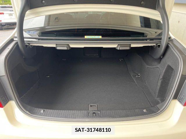 Mercedes Benz E-CLASS 2014-06 7979938-11