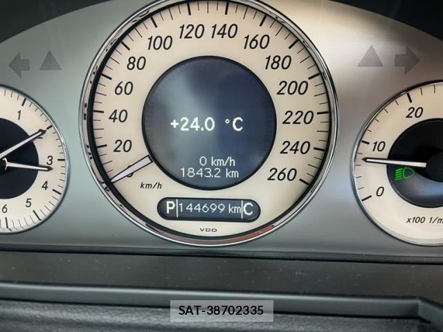 Mercedes Benz E-CLASS 2008-09 7979941-13