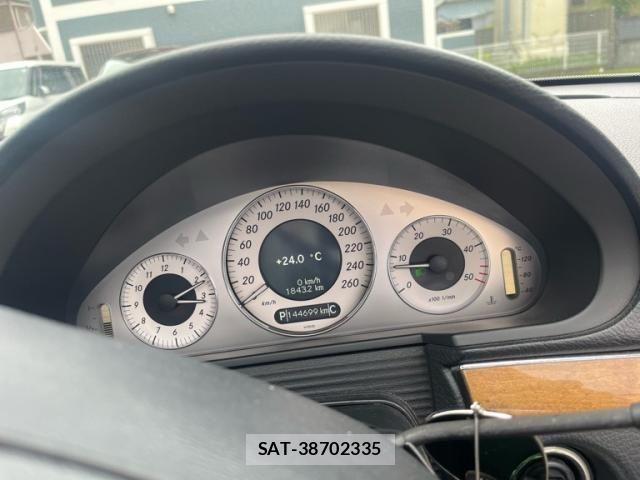 Mercedes Benz E-CLASS 2008-09 7979941-17