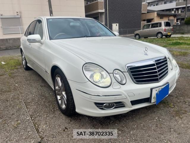 Mercedes Benz E-CLASS 2008-09 7979941-1