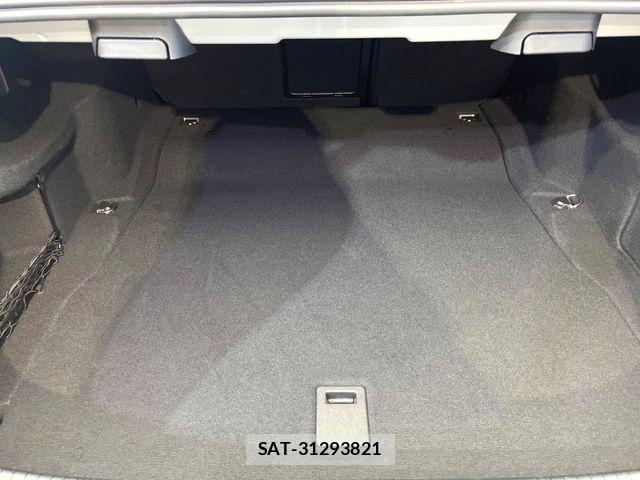 Mercedes Benz E-CLASS 2015-07 7979939-12